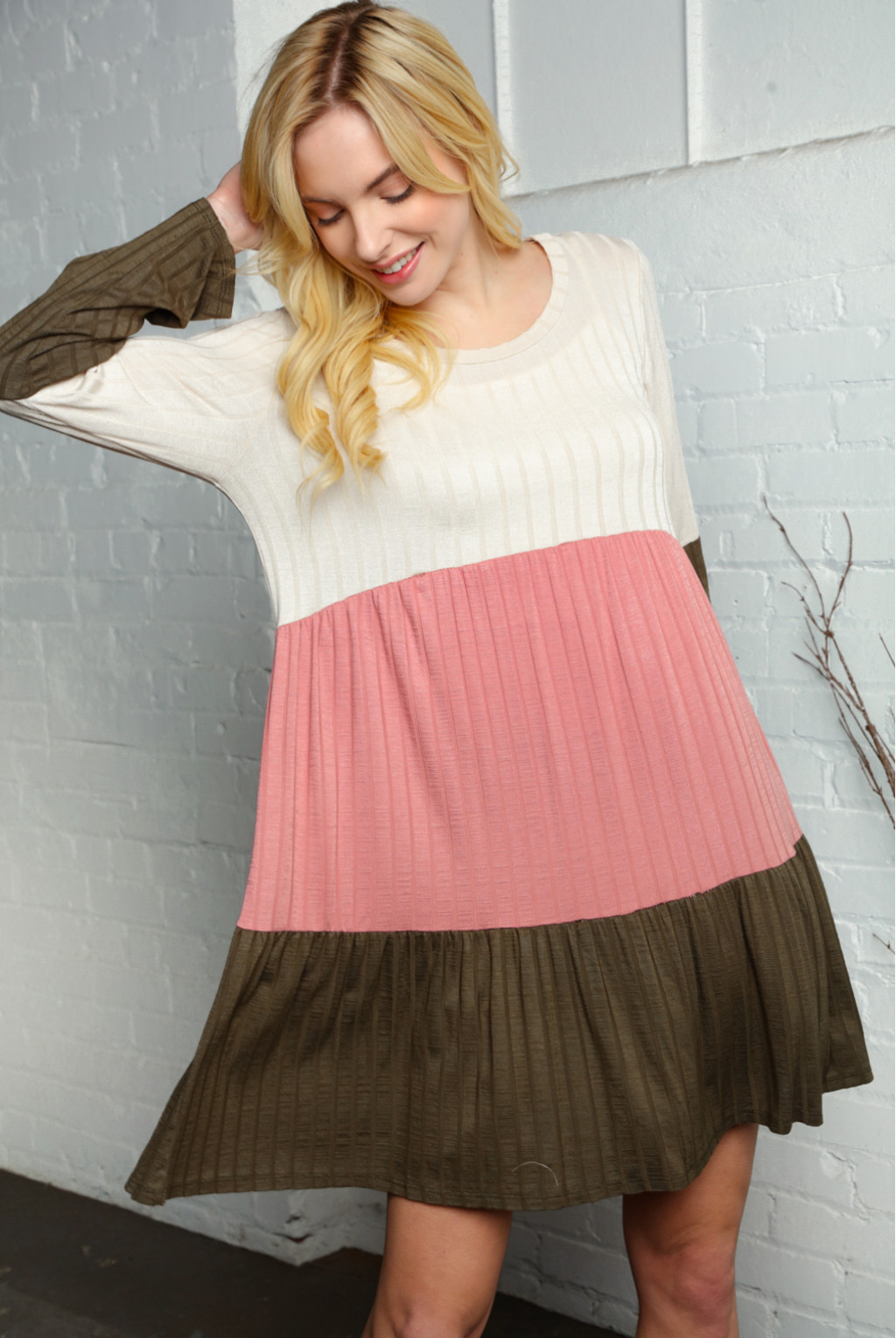 RIB TIERED COLOR BLOCK KNIT DRESS